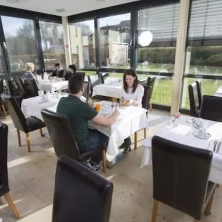 Stadthotel فندق كْرايلتْسهايم