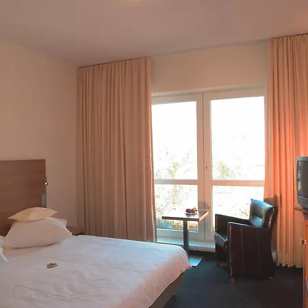 فندق Stadthotel 4*