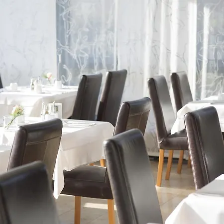 Ξενοδοχείο Stadthotel 4*