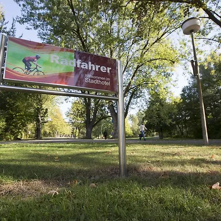 Stadthotel فندق 4*