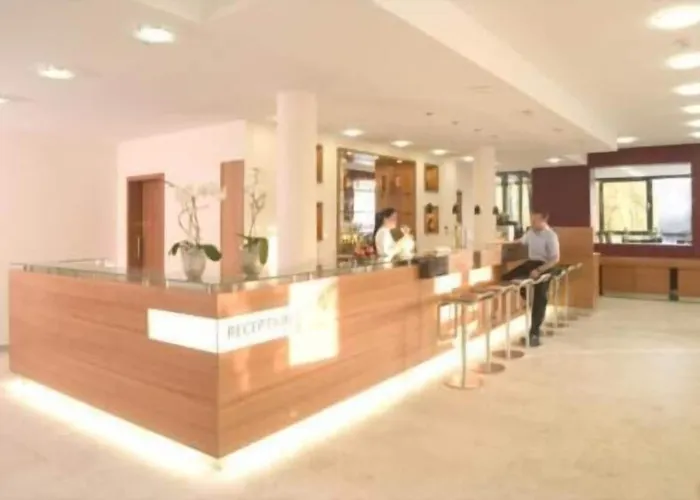 Stadthotel 크라일샤임